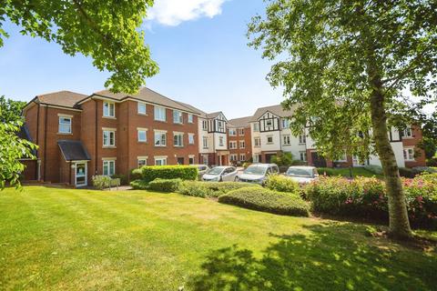 undefined, Castle Court (Tonbridge), Tonbridge TN9