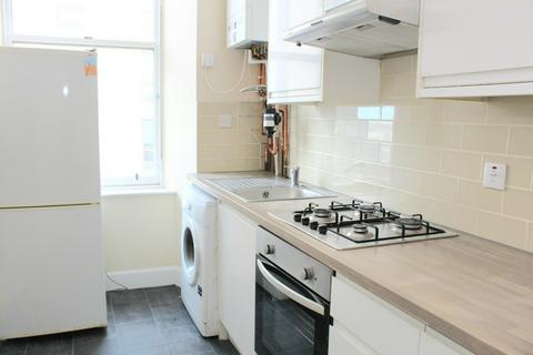 2 bedroom flat to rent, Seagate, Dundee, DD1 2ET