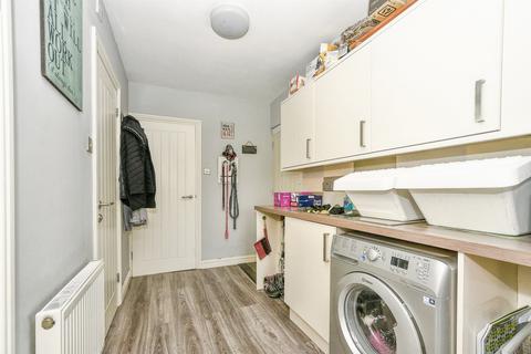5 bedroom detached house for sale, Wood Lane, Chippenham