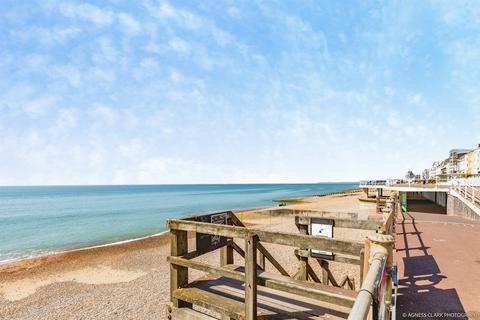 1 bedroom ground floor flat for sale, Waverley Court, St. Leonards-On-Sea