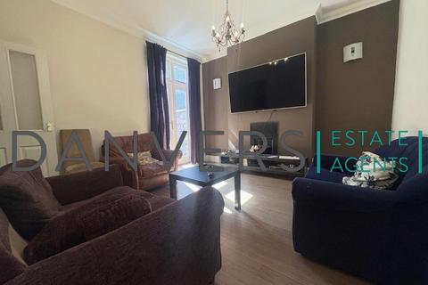 4 bedroom end of terrace house to rent, Stretton Road, Leicester LE3