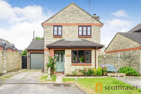 3 bedroom detached house to rent, Corndell Gardens, Witney, Oxfordshire, OX28