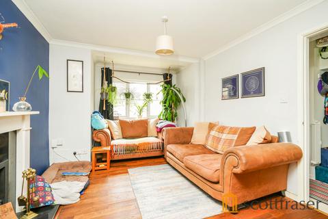 3 bedroom detached house to rent, Corndell Gardens, Witney, Oxfordshire, OX28