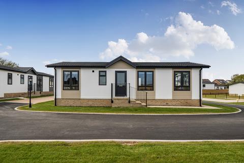 2 bedroom park home for sale, Christchurch, Dorset, BH6