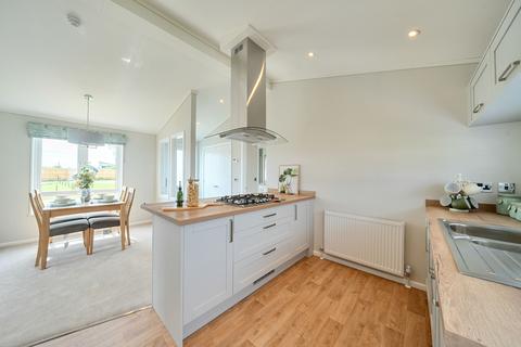 2 bedroom park home for sale, Christchurch, Dorset, BH6