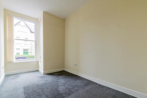2 bedroom flat to rent, Newsham Drive, Liverpool L6