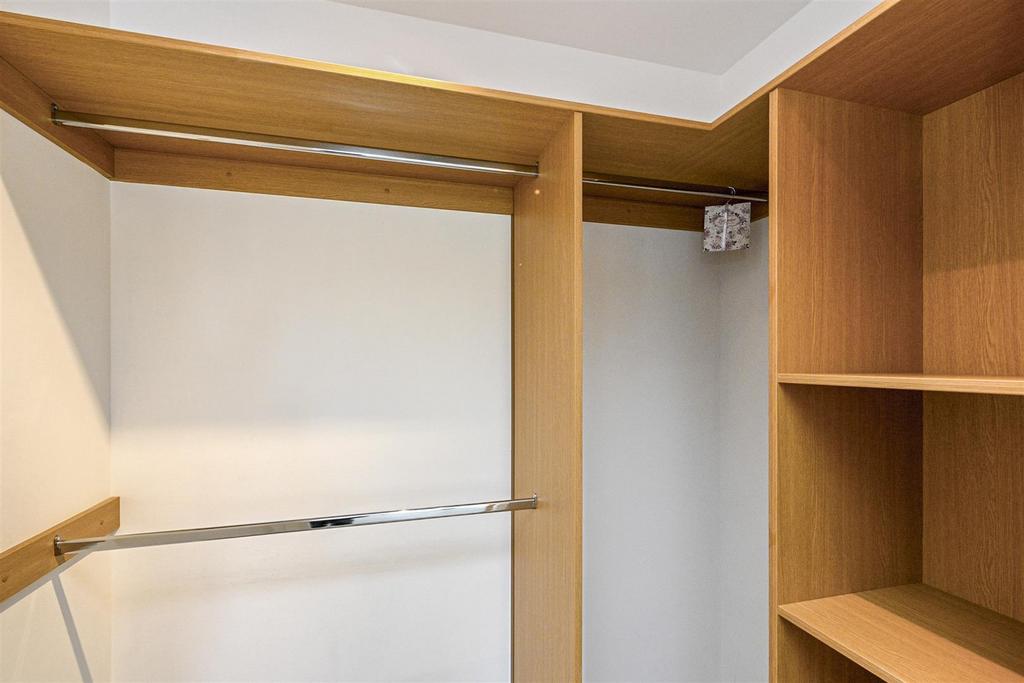 Walk-in wardrobe