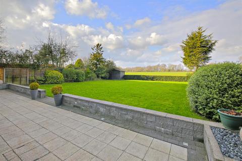 6 bedroom detached house for sale, Dellfield Close, Radlett, Hertfordshire, WD7
