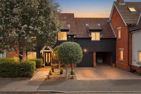 3 bedroom link detached house for sale, Eastfield Road, Noak Bridge