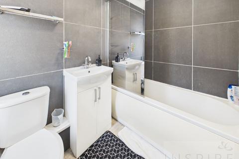 undefined, Hollin Court, Crawley RH10
