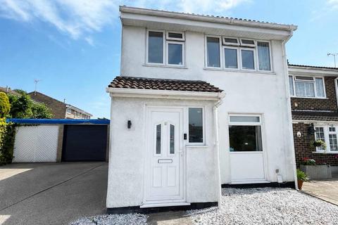 3 bedroom end of terrace house for sale, Dahlia Close, Springfield, Chelmsford
