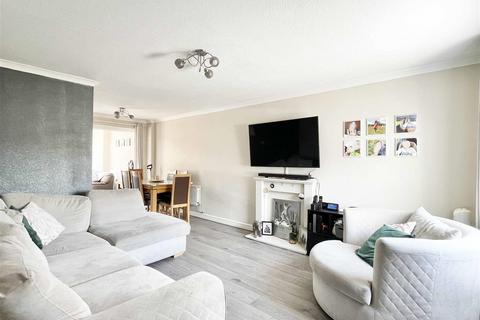 3 bedroom end of terrace house for sale, Dahlia Close, Springfield, Chelmsford
