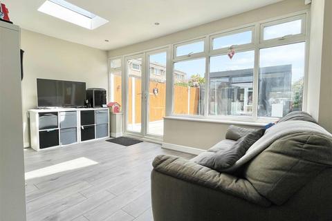 3 bedroom end of terrace house for sale, Dahlia Close, Springfield, Chelmsford