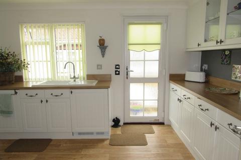 2 bedroom detached bungalow for sale, Park Avenue Cambrian Residential Park, Culverhouse Cross, Cardiff, CF5