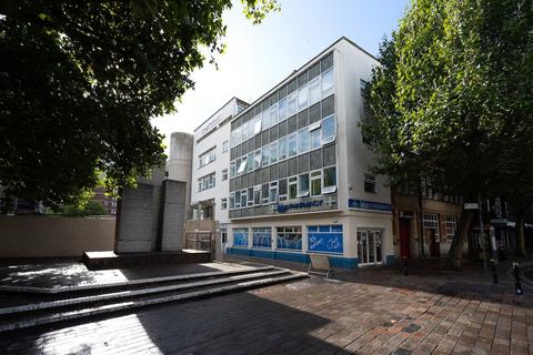 1 bedroom in a house share to rent, Guildhall Walk, Portsmouth, PO1