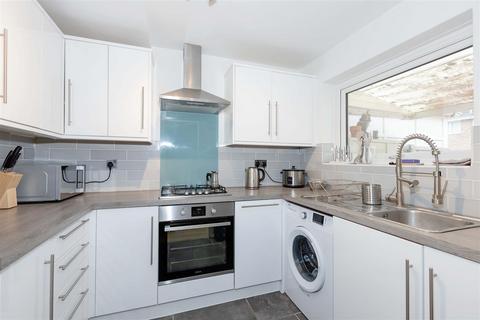 3 bedroom end of terrace house for sale, Coleridge Crescent, Goring-By-Sea, Worthing