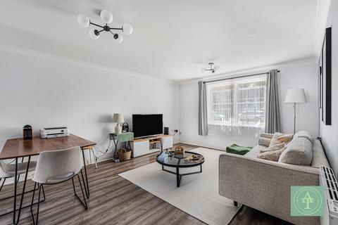 Blackwell Close, Winchmore Hill, London, N21