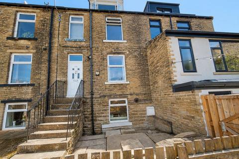 2 bedroom terraced house for sale, Bradford Road, Bradford
