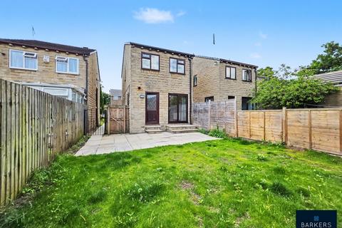 3 bedroom detached house for sale, Amber Street, Batley