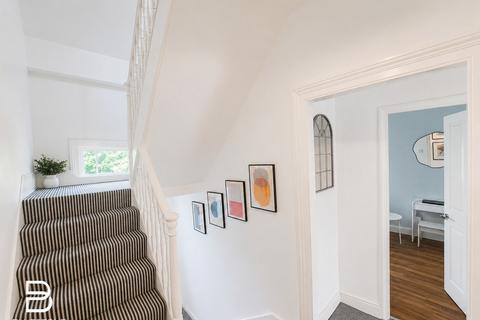 2 bedroom flat to rent, Flaxman Road, London