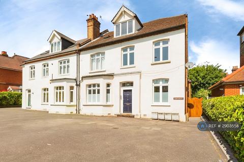 2 bedroom flat to rent, Queen Anne Court, Bromley, BR2
