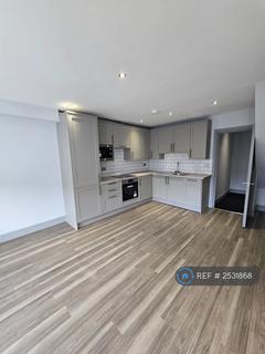 2 bedroom flat to rent, Regent Road, Altrincham, WA14