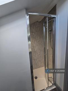 2 bedroom flat to rent, Regent Road, Altrincham, WA14