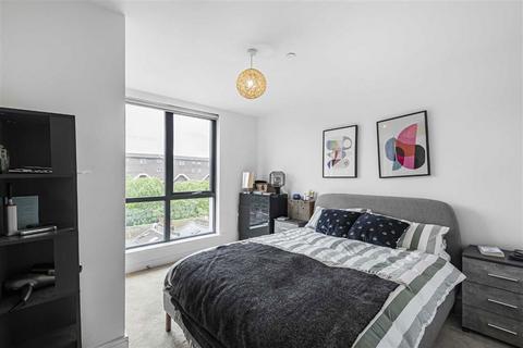 2 bedroom flat to rent, Coal Lane, London SW9
