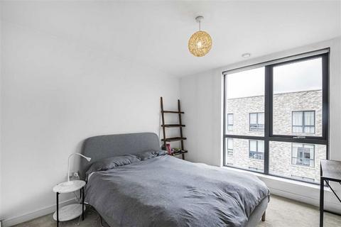 2 bedroom flat to rent, Coal Lane, London SW9