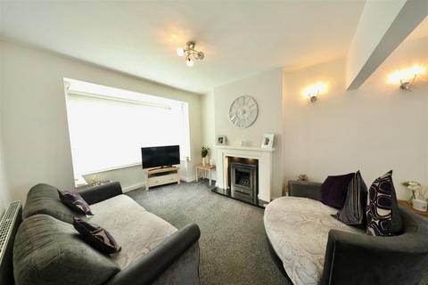 3 bedroom end of terrace house for sale, Etherington Drive, Hull
