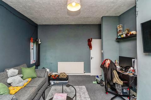 1 bedroom flat for sale, Cannock Road, Hednesford, Cannock, Staffordshire, WS12