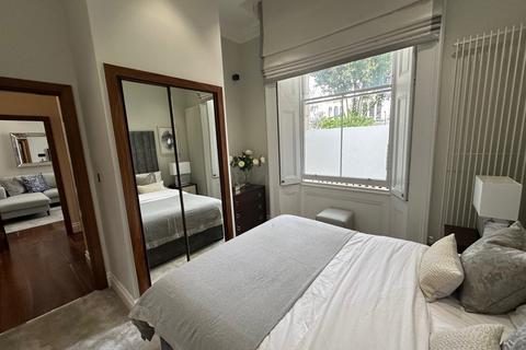 undefined, Kensington Gardens Square, Bayswater, W2