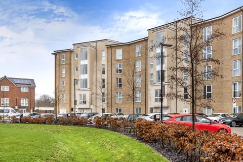 2 bedroom apartment to rent, Mayfair Court, Hunting Place, Hounslow, TW5
