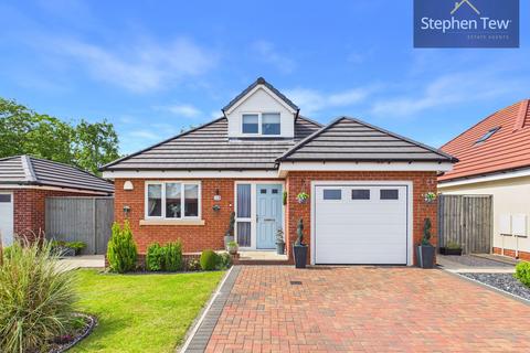 3 bedroom detached bungalow for sale, Birchwood Gardens, Blackpool, FY4