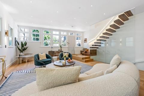 Lexham Mews, Kensington, London, W8