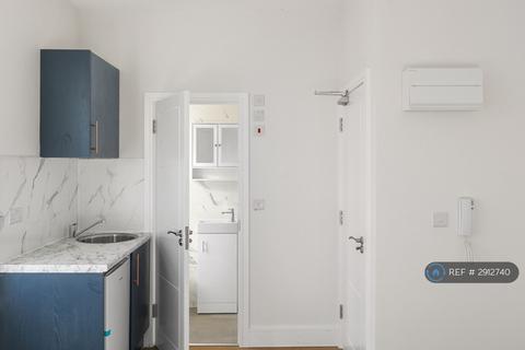 Studio to rent, St. Erkenwald Road, Barking, IG11