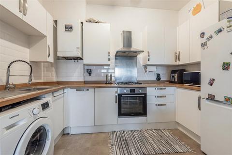 2 bedroom flat for sale, East Anton Farm Road, Andover