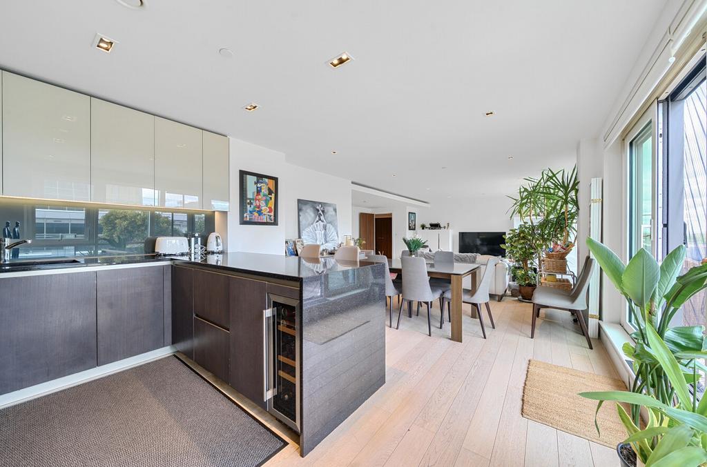 Longfield Avenue, Ealing, W5 - View 2