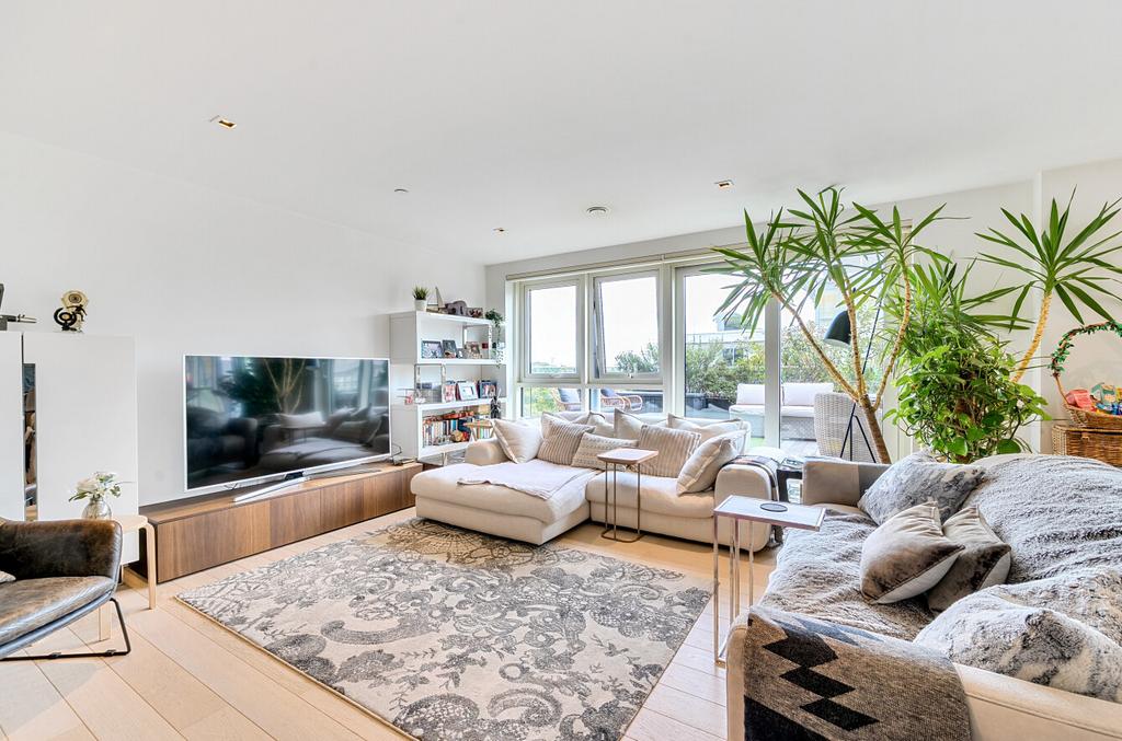 Longfield Avenue, Ealing, W5 - More