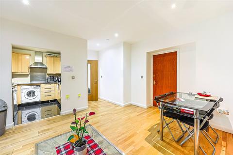 undefined, Uxbridge Road, Ealing, W5
