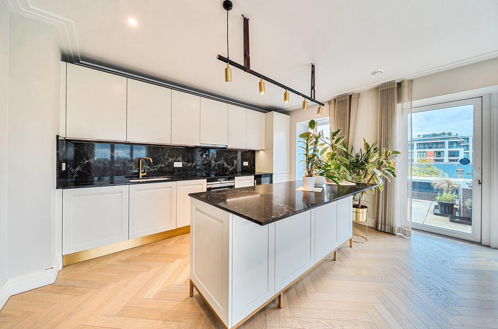 Apartment in London, Filmworks, Park Royal - View 5