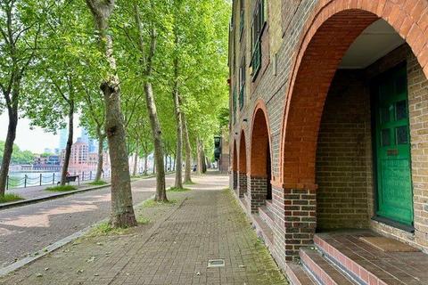 4 bedroom terraced house for sale, Greenland Quay, London, SE16