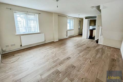 2 bedroom terraced house to rent, Charleston Avenue, Basildon, SS13