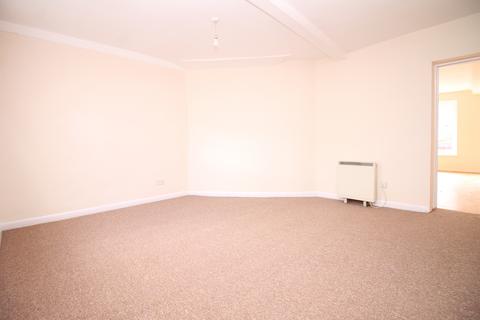 3 bedroom apartment to rent, East Street, Chichester, PO19