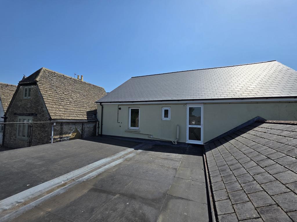 4 bedroom apartment to rent