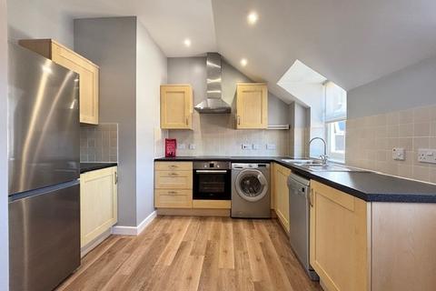 2 bedroom apartment to rent, Pine Street, Aylesbury, HP19