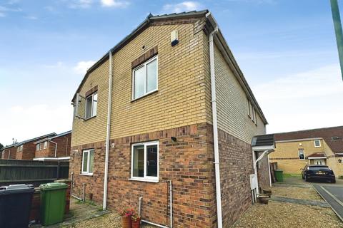 2 bedroom semi-detached house to rent, Isherwood Close, PETERBOROUGH, PE1