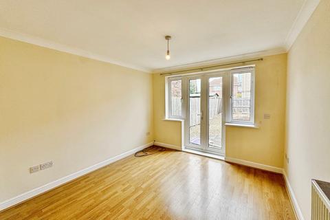2 bedroom semi-detached house to rent, Isherwood Close, PETERBOROUGH, PE1