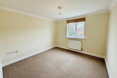2 bedroom semi-detached house to rent, Isherwood Close, PETERBOROUGH, PE1
