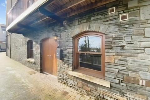 Studio to rent, Meadow Bank, Neath, SA10